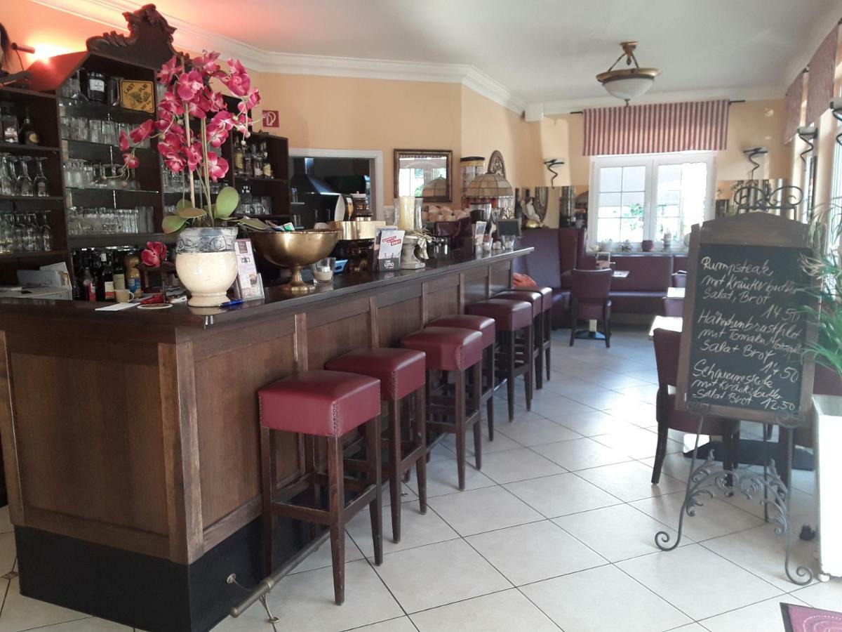 K-Lounge Pension Cafe Bistro Heppenheim  Extérieur photo